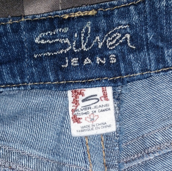 Silver Capris! NEW - Picture 3 of 4